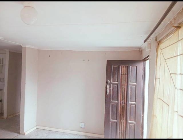2 BEDROOM HOUSE FOR SALE IN MOTHERWELL